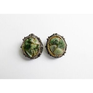 Vintage 1960s Jade Chip Earrings Oval Shaped Silver Metal Clip-On Backs